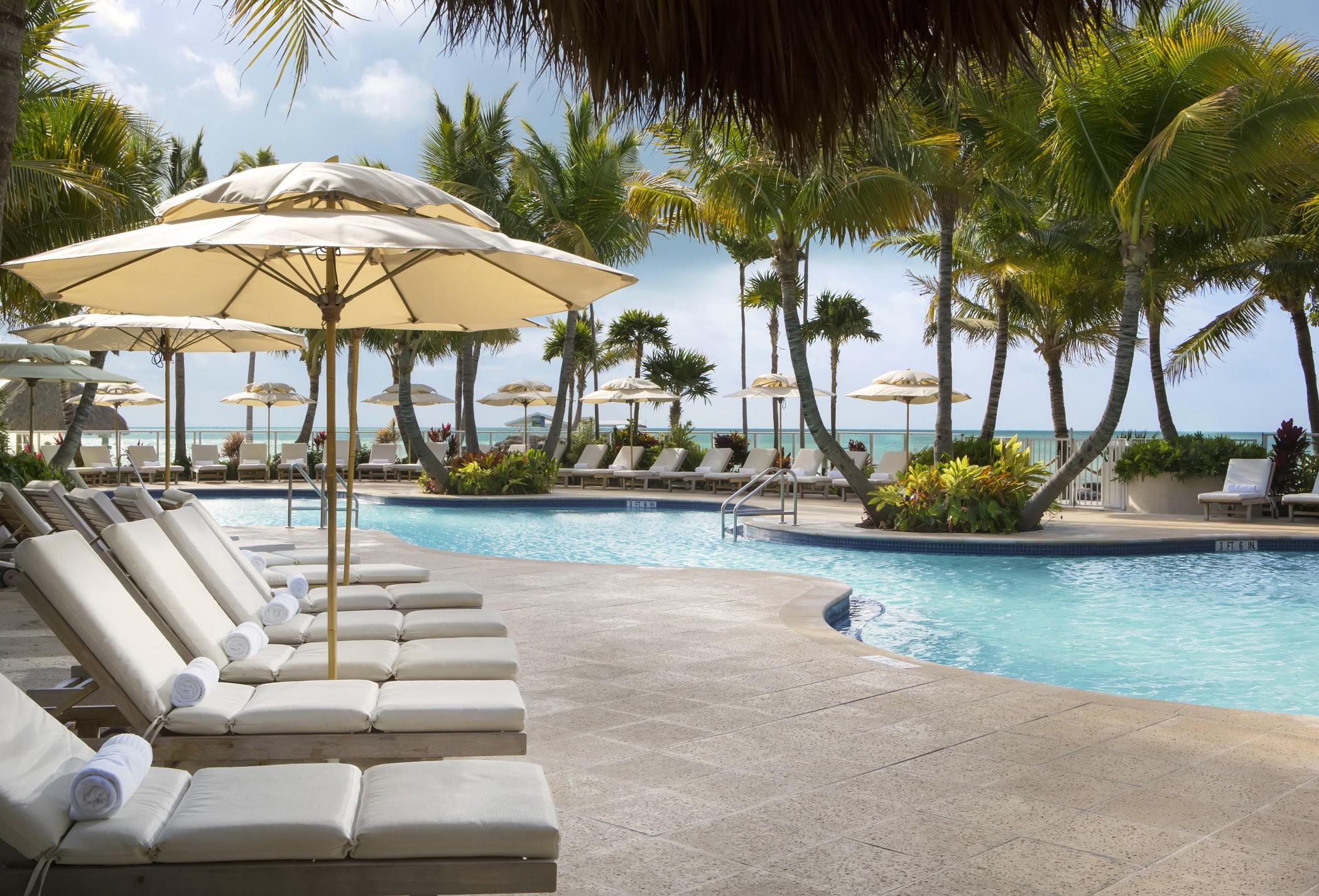 Cheeca Lodge & Spa Islamorada Ngoại thất bức ảnh The pool at the Four Seasons Hotel